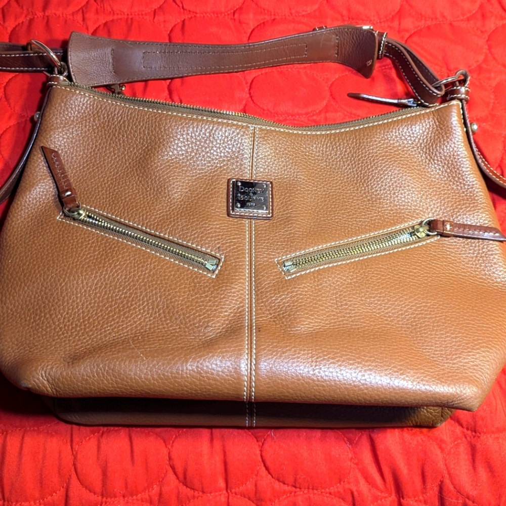 Dooney & Bourke Dillen hobo purse